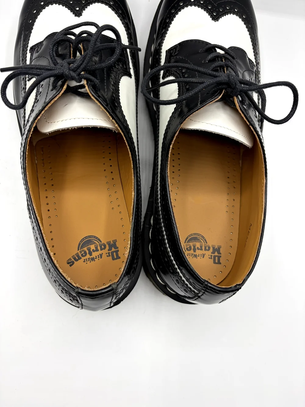 Dr.MartensVintage Rockabilly ,Dr. Martens Black and White Brogue Wingtip Oxfords